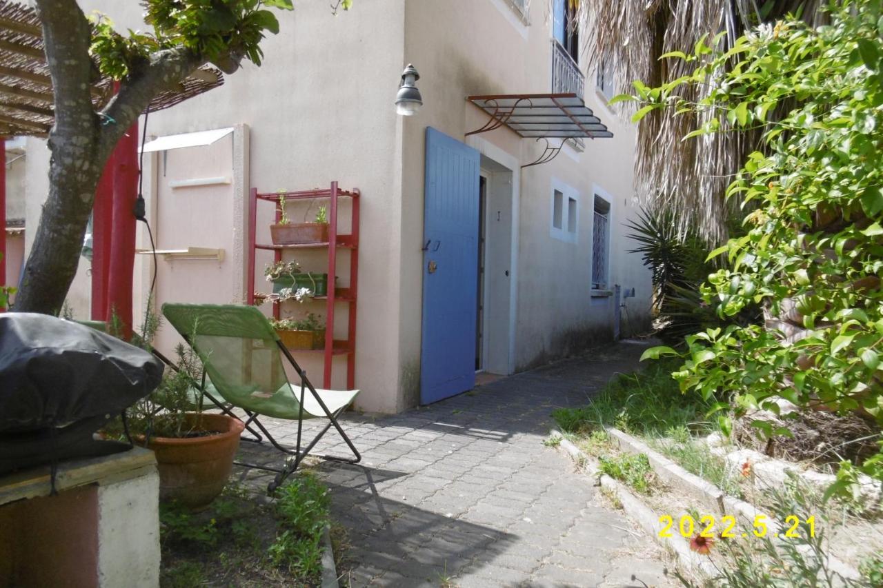 Rez De Chaussee Studio Climatise Dans Villa Эг-Морт Экстерьер фото