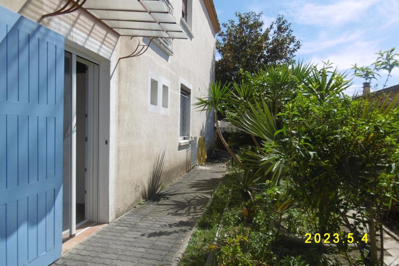 Rez De Chaussee Studio Climatise Dans Villa Эг-Морт Экстерьер фото